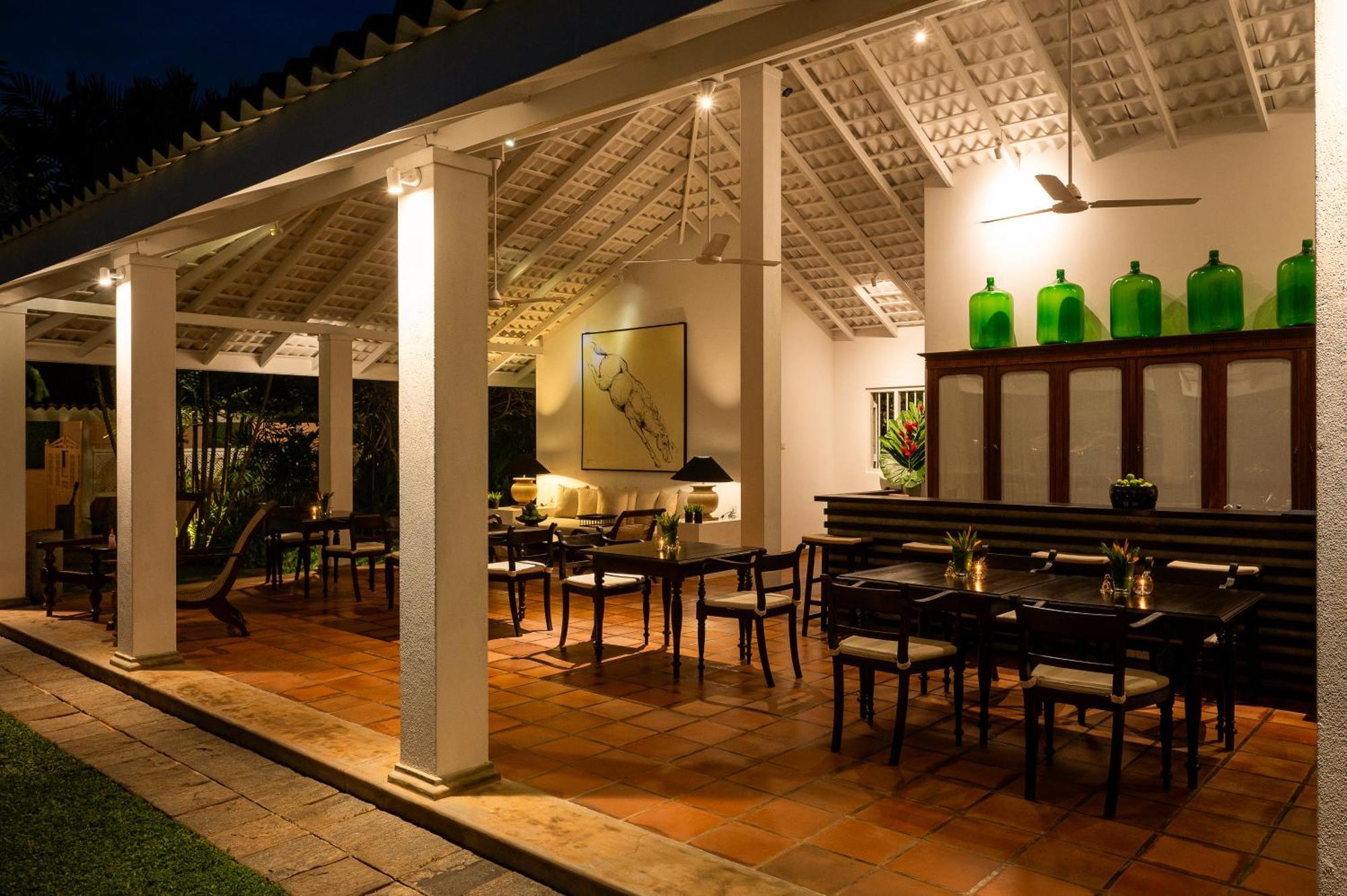 Nyne Hotels Rock Villa, Bentota Bagian luar foto