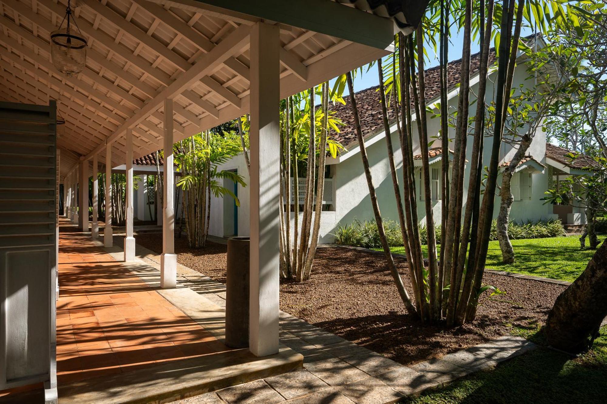 Nyne Hotels Rock Villa, Bentota Bagian luar foto