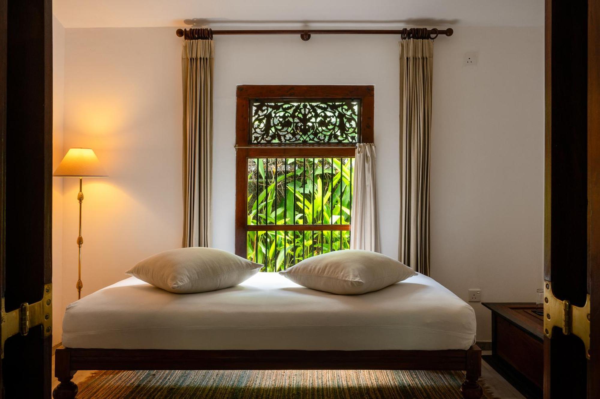 Nyne Hotels Rock Villa, Bentota Bagian luar foto