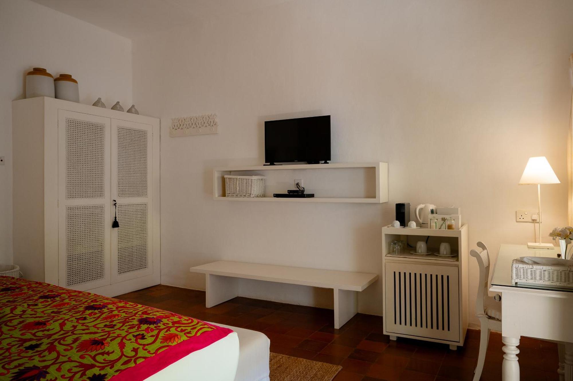 Nyne Hotels Rock Villa, Bentota Bagian luar foto